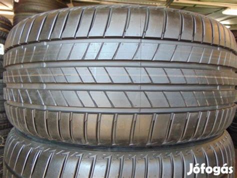 Gumiabroncs emelőállvány