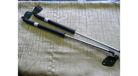 Hátsó ajtó teleszkóp cseréje