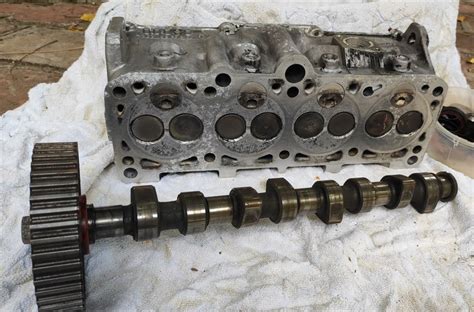 Hengerfej alkatrészei