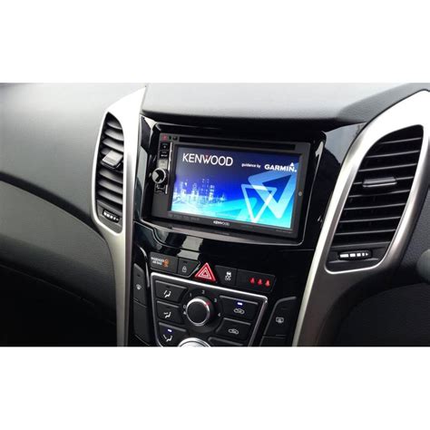 Hyundai i30 autórádió beszerelő keret