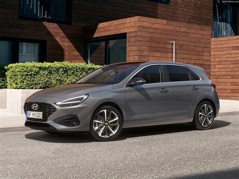 Hyundai i30 különböző generációi