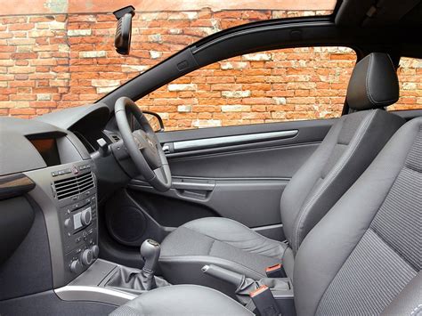 Jobbkormányos autó