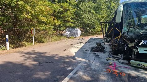 Kép a Mátrafürednél történt buszbalesetről