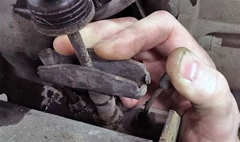 Kézifék bowden cseréje