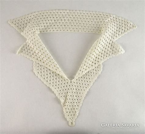 Kúpos és gömb alakú gallér