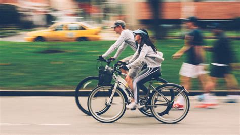 Kerékpárosok a városban