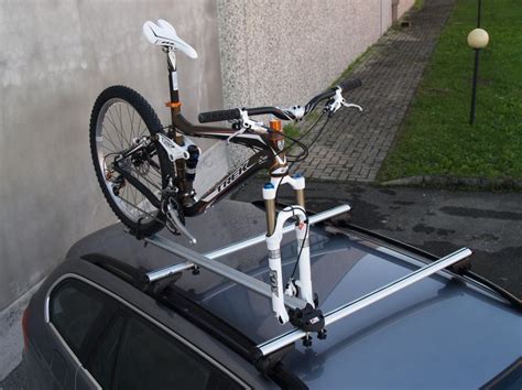 Kerékpárszállító tetőcsomagtartóra szerelése