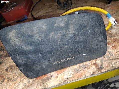 Légzsák működés közben