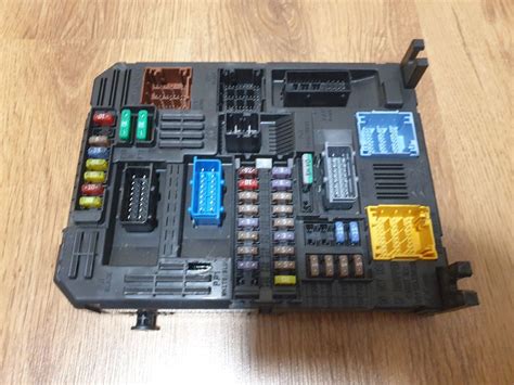 Lada biztosítéktábla