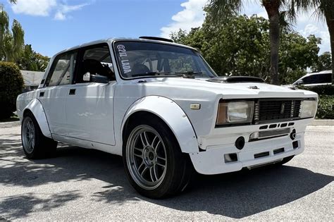 Lada motoralkatrészek