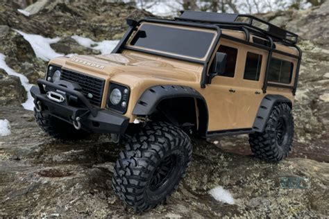 Land Rover Defender RC autó