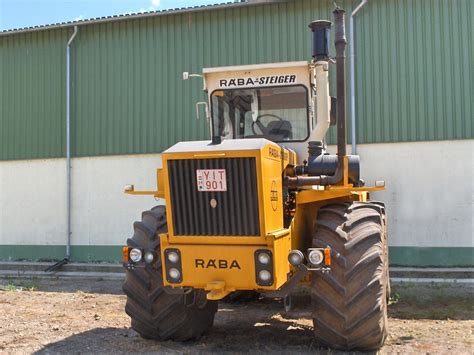 Lassú jármű jelzés