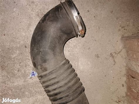 Levegőszűrő cső cseréje