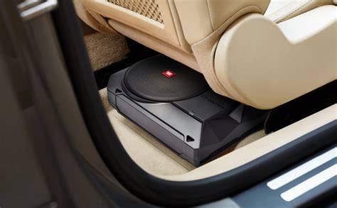 Mélynyomó az ülés alatt