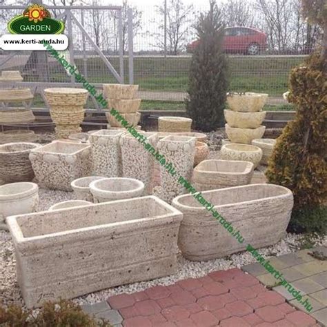 Műanyag virágtartó láda