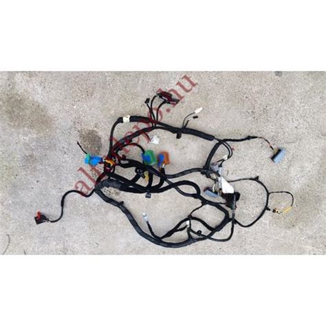 Műszerfal alatti kábelköteg