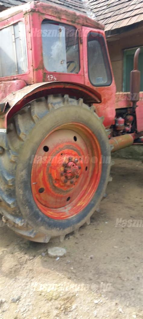 MTZ traktor munka közben