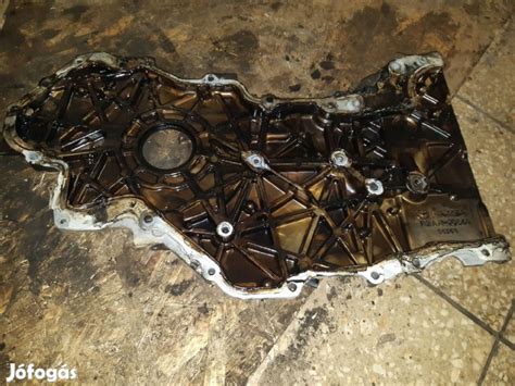 Mazda CX-7 motorvédő burkolat szerelése