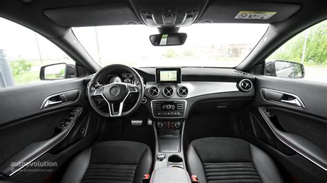 Mercedes CLA 200 Interior