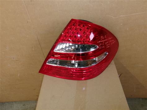 Mercedes E Osztály Hátsó Lámpa