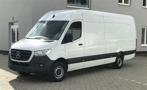 Mercedes Sprinter raktér