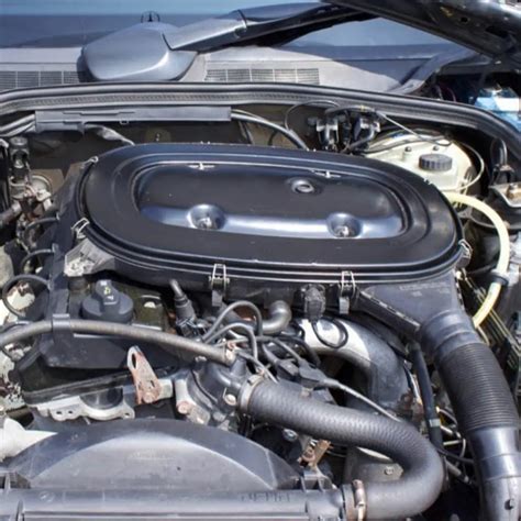 Mercedes W124 motortér