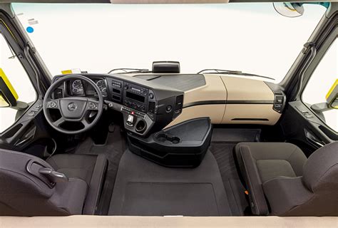 Mercedes-Benz Actros BlueTec® műszerfal