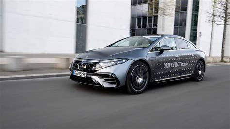 Mercedes-Benz Autonóm Vezetés