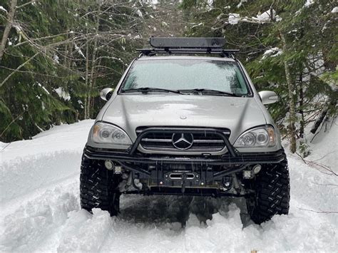 Mercedes-Benz ML offroad