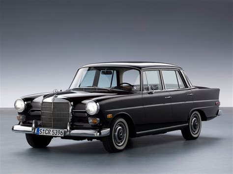 Mercedes-Benz W110