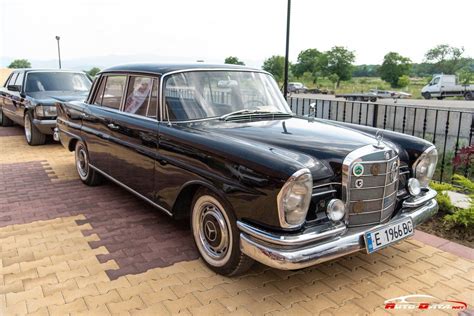 Mercedes-Benz W111
