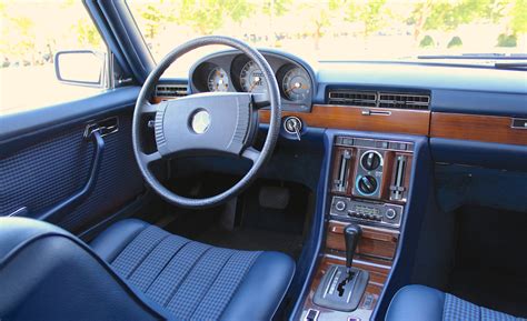 Mercedes-Benz W116 Interior