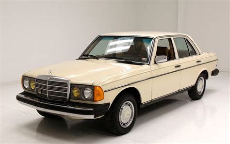 Mercedes-Benz W123 240D