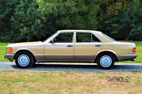 Mercedes-Benz W126 300SE