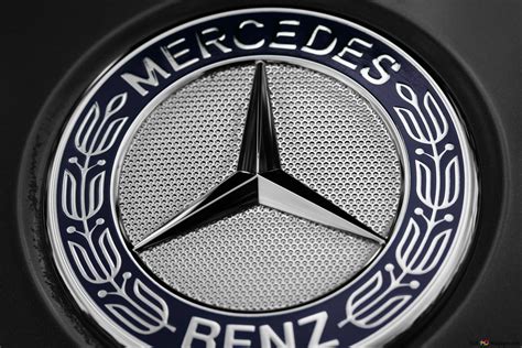 Mercedes-Benz logó evolúciója
