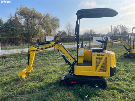 Minikotró illusztráció