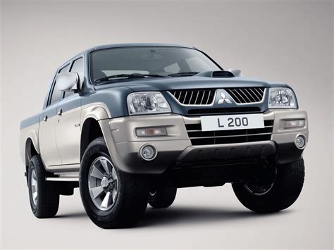 Mitsubishi L200 2004