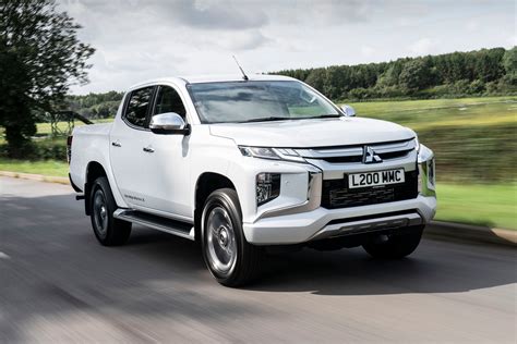 Mitsubishi L200 platófedéllel