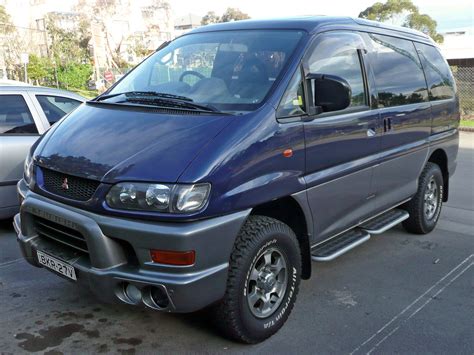 Mitsubishi L400
