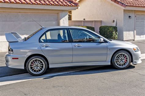 Mitsubishi Lancer Evo IX belső tér