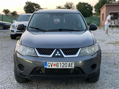 Mitsubishi Outlander Felni