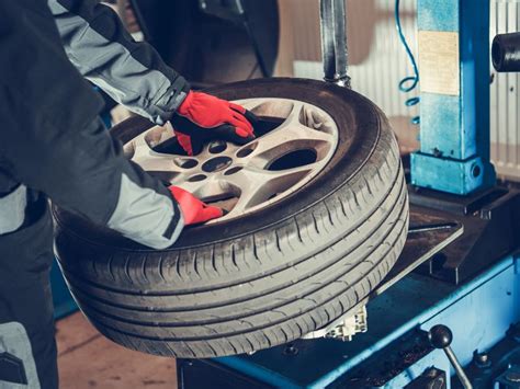 Mobil gumiszerviz autó