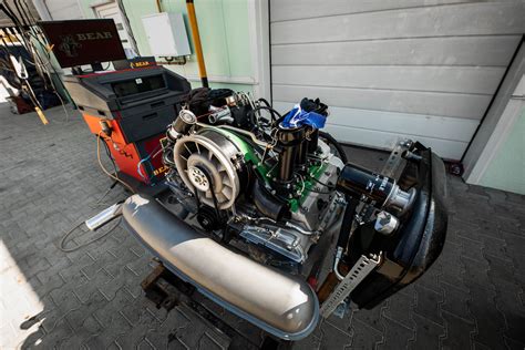 Motorblokk szerelése