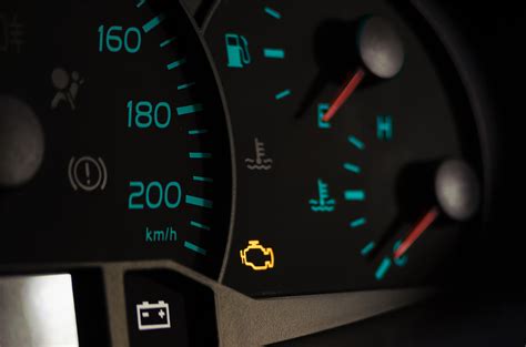 Motorellenőrző lámpa