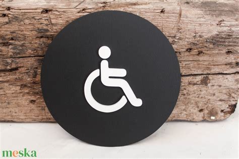 Mozgáskorlátozott személyt jelző piktogram