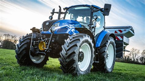 New Holland Traktor