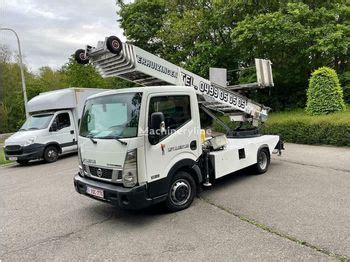 Nissan Cabstar Emelőkosaras Teherautó