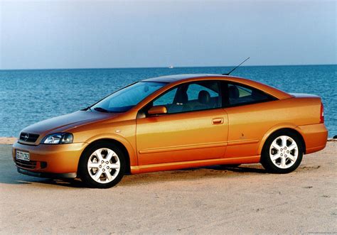 Opel Astra Coupe