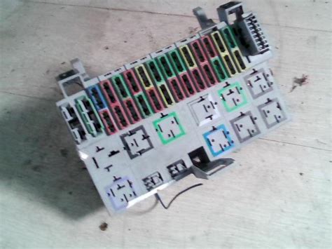 Opel Astra F biztosítéktábla elhelyezkedése