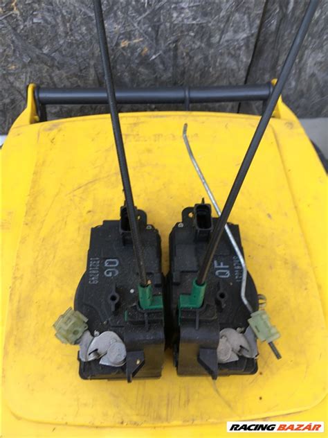 Opel Astra H Ajtózár